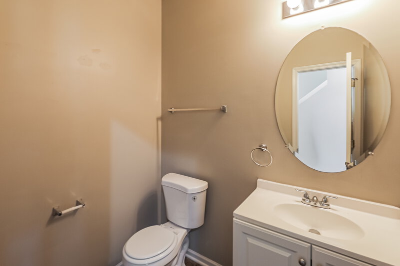 2,000/Mo, 1605 Tigris Ct Atlanta, GA 30349 Bathroom View