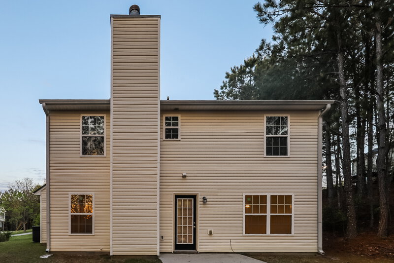 1,940/Mo, 615 Beddick Ln Atlanta, GA 30349 Rear View