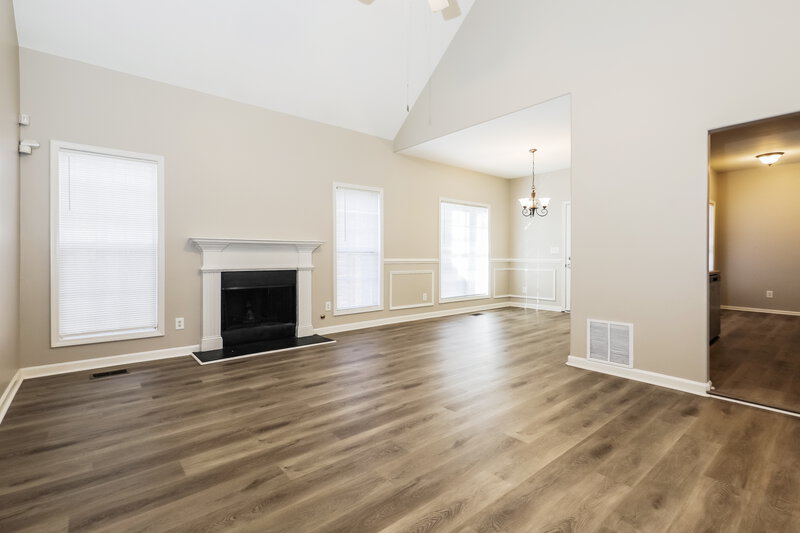 2,790/Mo, 3740 Will Lee Rd Atlanta, GA 30349 Living Room View 2