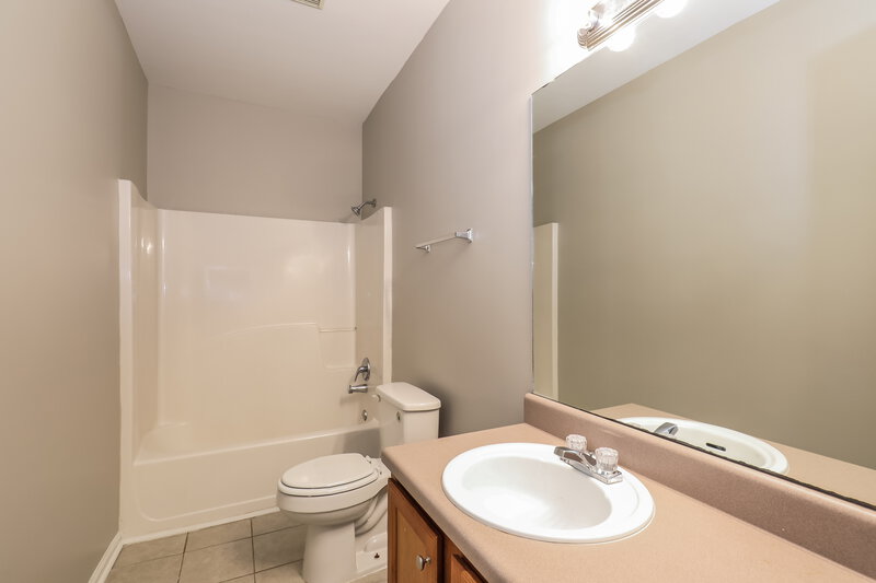 2,790/Mo, 3740 Will Lee Rd Atlanta, GA 30349 Bathroom View