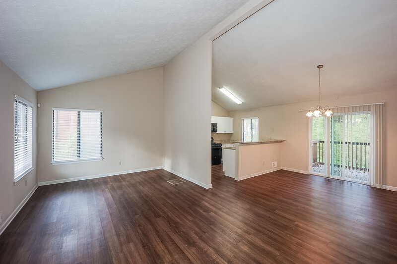 1,700/Mo, 6300 Beaver Creek Trail Atlanta, GA 30349 Living Room View 2