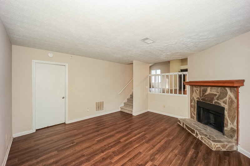 1,700/Mo, 6300 Beaver Creek Trail Atlanta, GA 30349 Family Room View 2