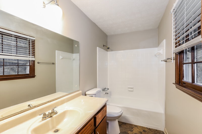 1,895/Mo, 5380 Morning Creek Circle Atlanta, GA 30349 Main Bathroom View