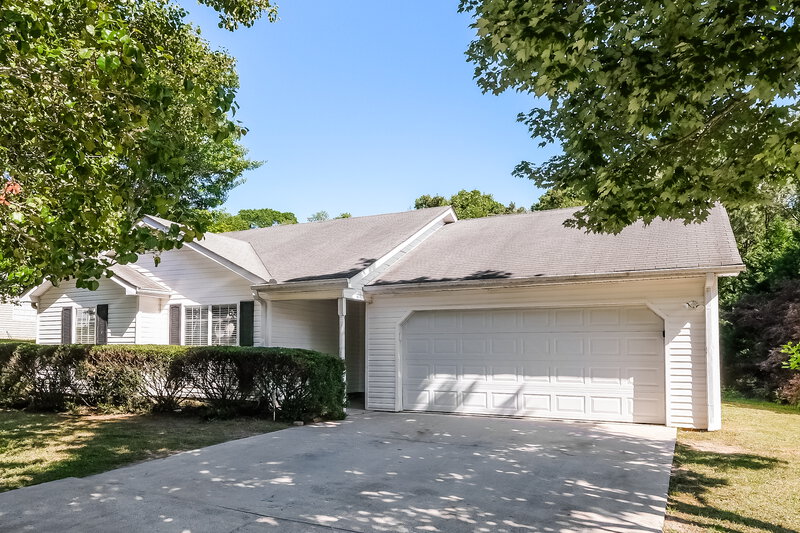 1,900/Mo, 3869 Deaton Rd Flowery Branch, GA 30542 External View