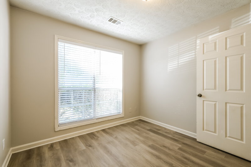 1,900/Mo, 3869 Deaton Rd Flowery Branch, GA 30542 Bedroom View 3