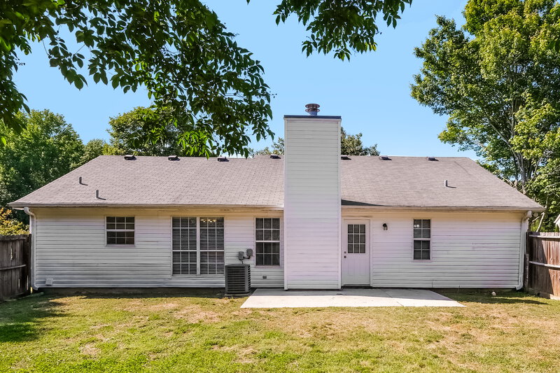 1,900/Mo, 3869 Deaton Rd Flowery Branch, GA 30542 Rear View