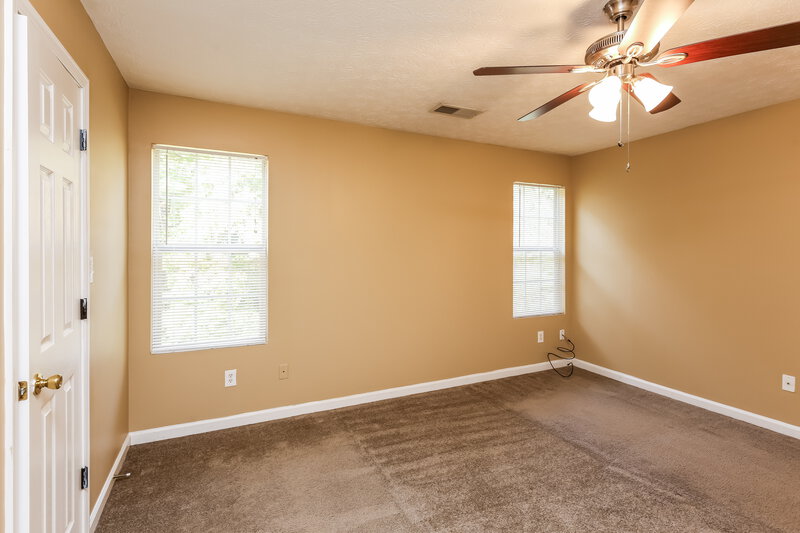 2,000/Mo, 4620 Fox Forrest Dr Flowery Branch, GA 30542 Main Bedroom View 4