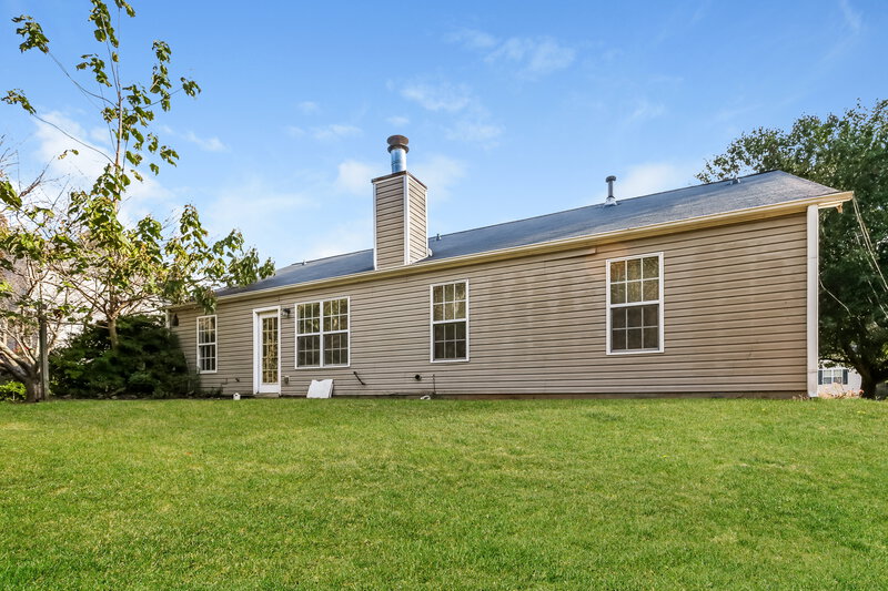 2,000/Mo, 4620 Fox Forrest Dr Flowery Branch, GA 30542 Rear View