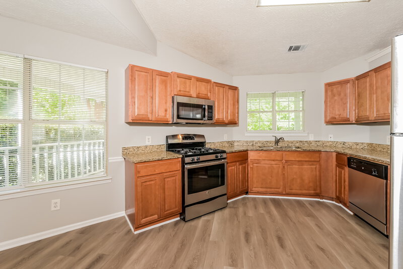3,150/Mo, 340 Christian Woods Drive SE Conyers, GA 30013 Kitchen View