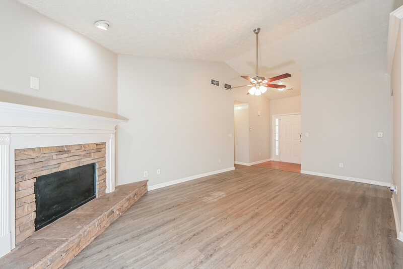 1,930/Mo, 85 Butler Bridge Circle Covington, GA 30016 Living Room View 2