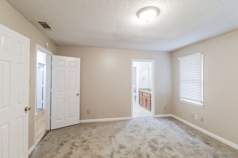 2,050/Mo, 4695 Matthews Park Dr SW Snellville, GA 30039 Main Bedroom View 2