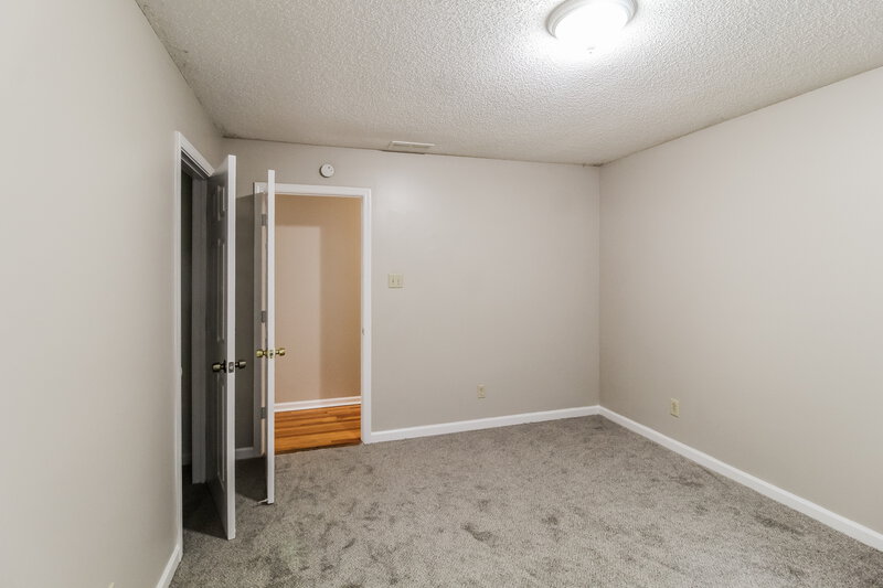 2,050/Mo, 4695 Matthews Park Dr SW Snellville, GA 30039 Bedroom View 2