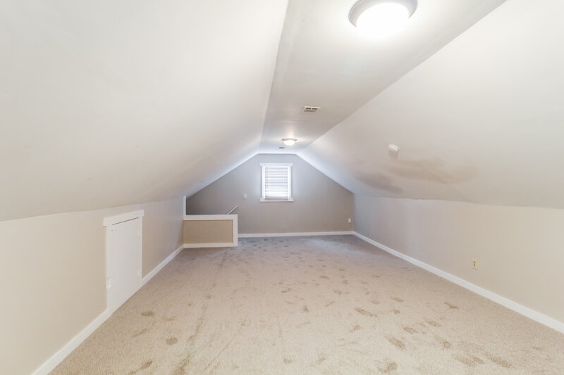 2,050/Mo, 4695 Matthews Park Dr SW Snellville, GA 30039 Loft View