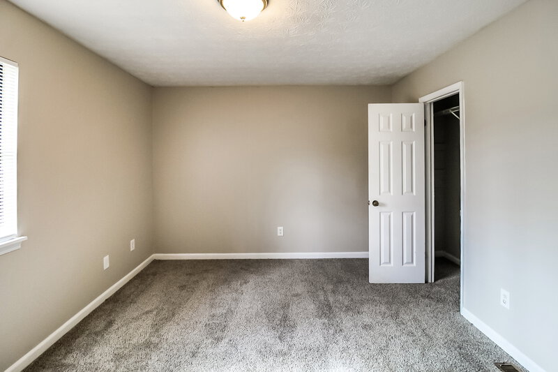 1,700/Mo, 5861 Bobbin Ln Lithonia, GA 30058 Main Bedroom View