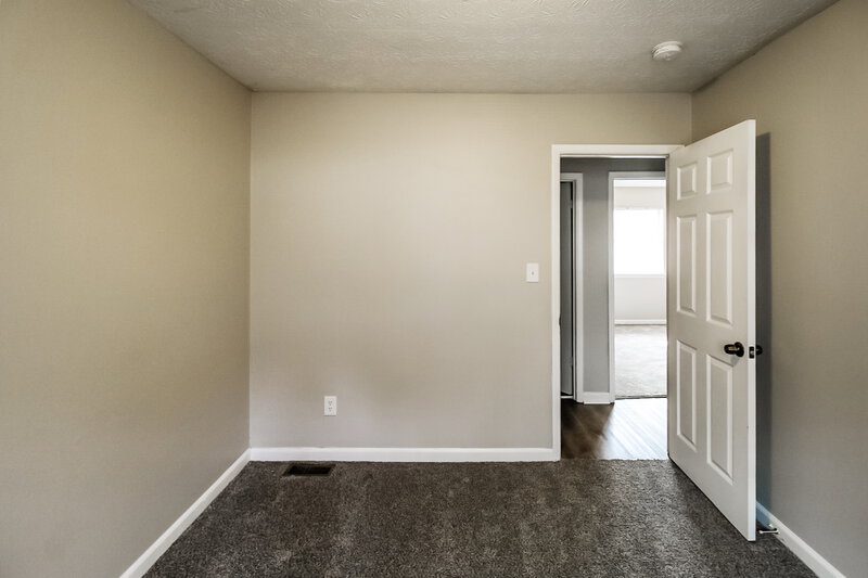 1,700/Mo, 5861 Bobbin Ln Lithonia, GA 30058 Bedroom View 2