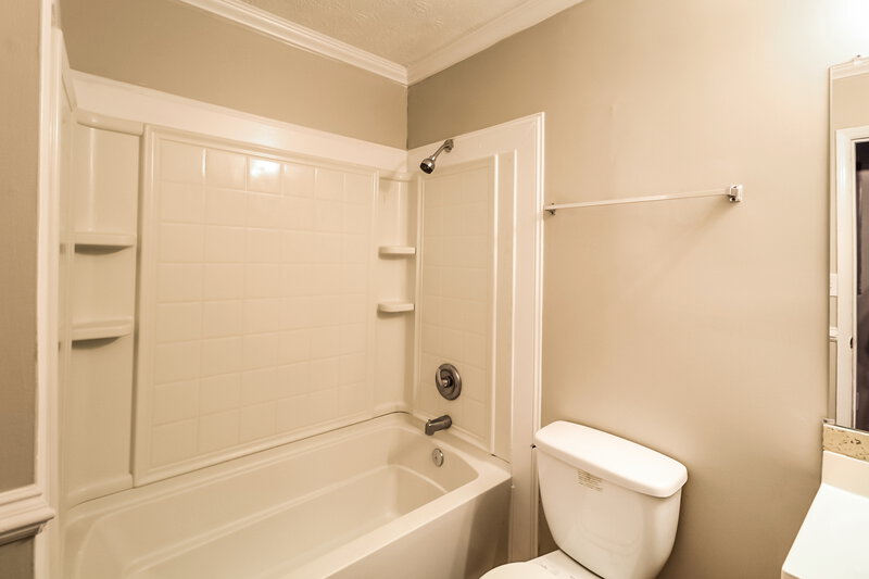 1,700/Mo, 5861 Bobbin Ln Lithonia, GA 30058 Bathroom View