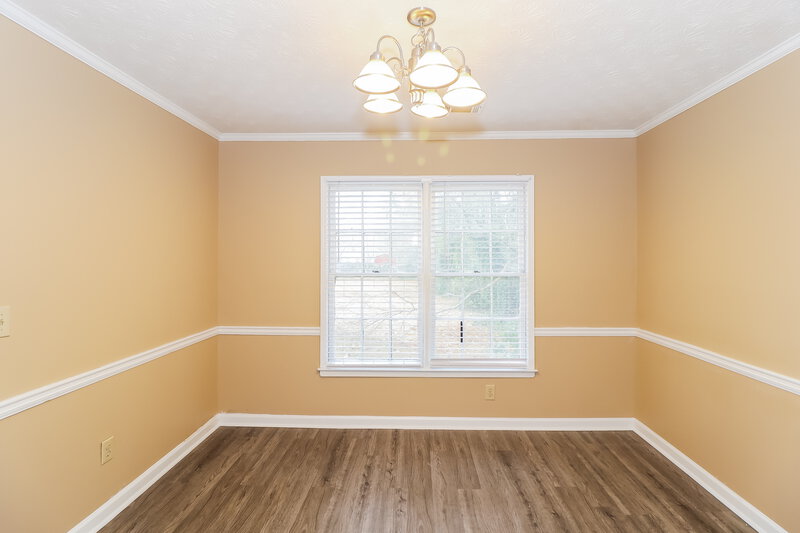 2,100/Mo, 1551 Willow Creek Ct SW Snellville, GA 30078 Dining Room View
