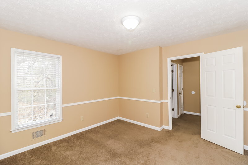 2,100/Mo, 1551 Willow Creek Ct SW Snellville, GA 30078 Bedroom View 5