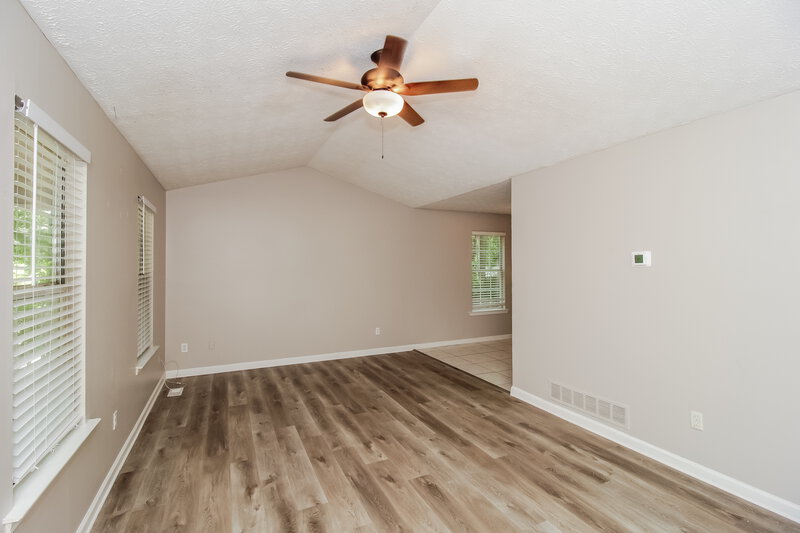 2,570/Mo, 463 Deering Dr Douglasville, GA 30134 Living Room View 2