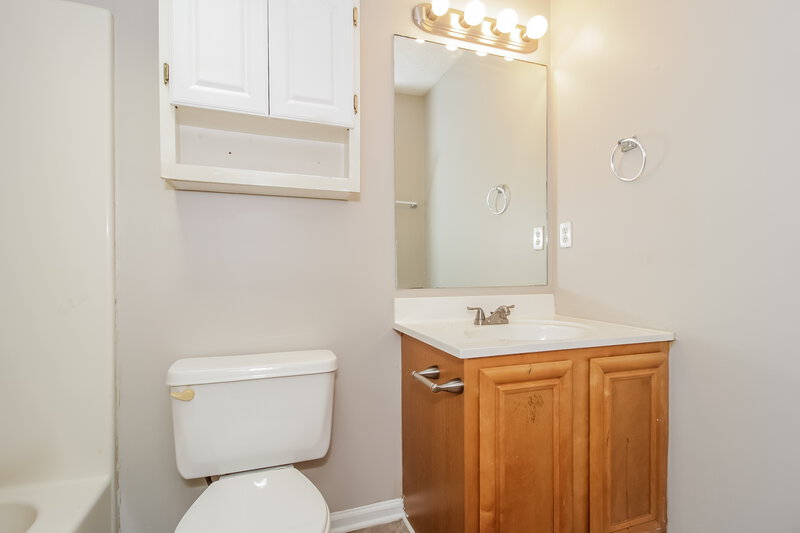 2,570/Mo, 463 Deering Dr Douglasville, GA 30134 Bathroom View