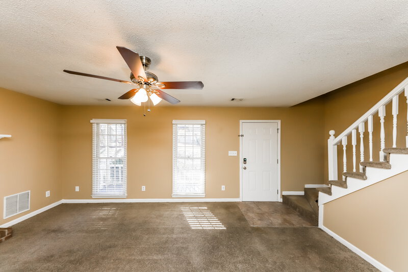 2,370/Mo, 232 Wendy Way Douglasville, GA 30134 Living Room View 2
