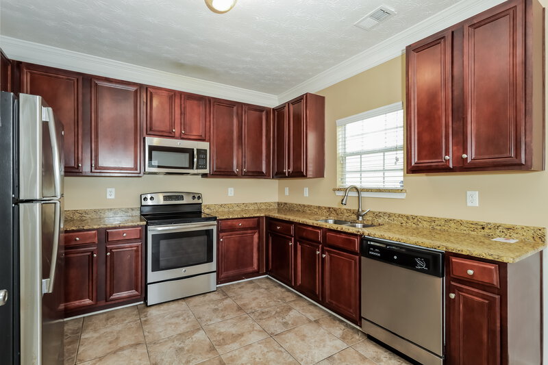 1,785/Mo, 11147 Aliyah Dr Hampton, GA 30228 Kitchen View