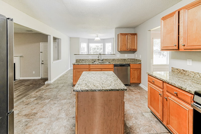 2,690/Mo, 7182 Cavender Dr SW Atlanta, GA 30331 Kitchen View 2