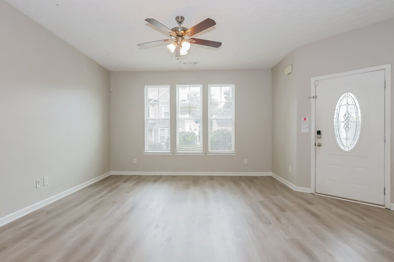 2,055/Mo, 4755 Highpoint Way Atlanta, GA 30349 Living Room View 2