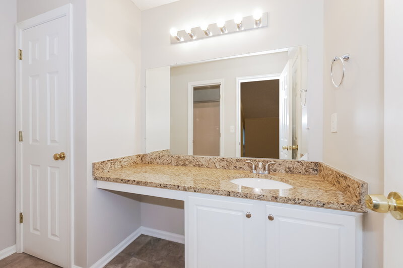2,055/Mo, 4755 Highpoint Way Atlanta, GA 30349 Bathroom View