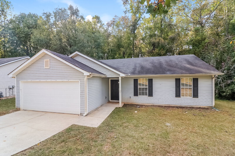 2,360/Mo, 3410 Homeward Trail Ellenwood, GA 30294 Front View