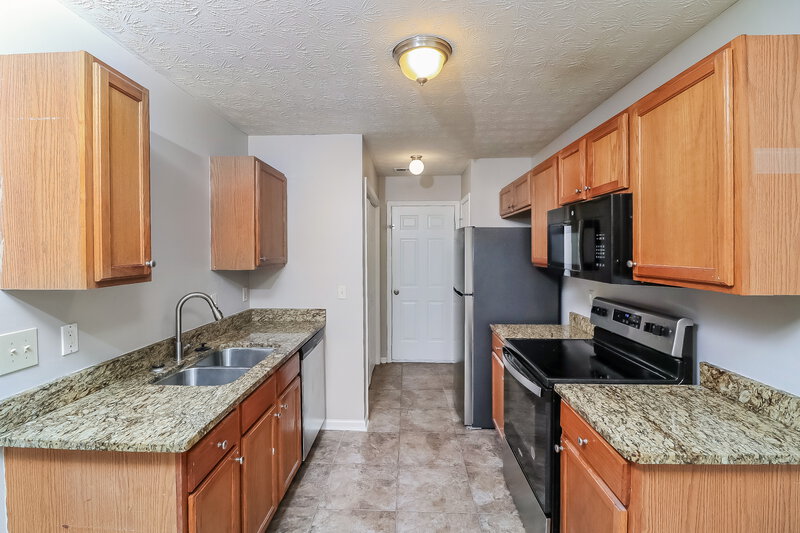 2,360/Mo, 3410 Homeward Trail Ellenwood, GA 30294 Kitchen View