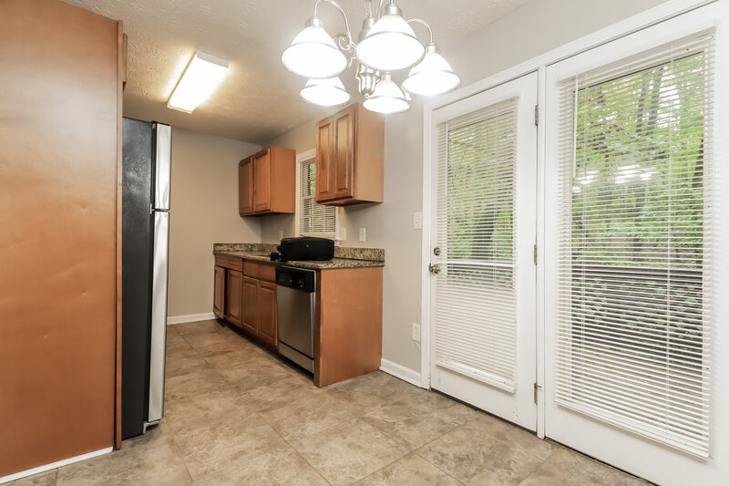 1,720/Mo, 4635 Hamlet Walk SE Conyers, GA 30094 Dining Room View 2