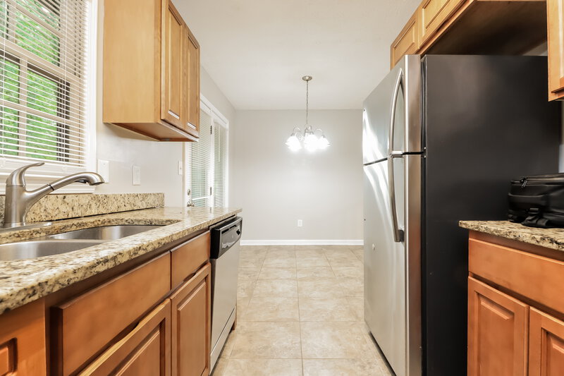 1,720/Mo, 4635 Hamlet Walk SE Conyers, GA 30094 Kitchen View 2