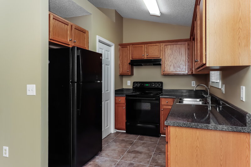 1,770/Mo, 233 Galvin Trail Dallas, GA 30157 Kitchen View