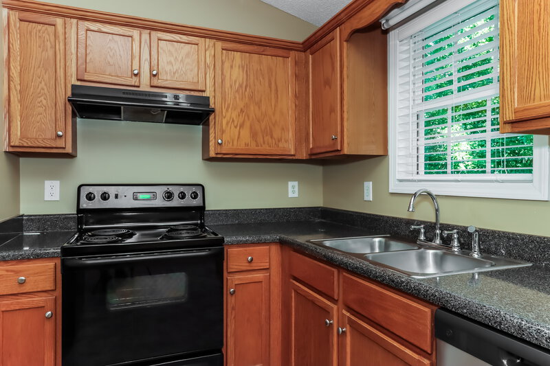 1,770/Mo, 233 Galvin Trail Dallas, GA 30157 Kitchen View 2