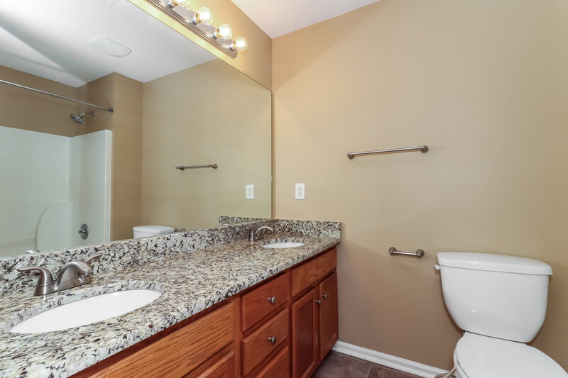 1,770/Mo, 233 Galvin Trail Dallas, GA 30157 Main Bathroom View