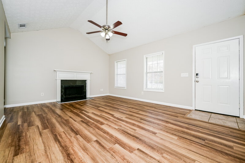 1,745/Mo, 245 Long Creek Dr Covington, GA 30016 Living Room View 2