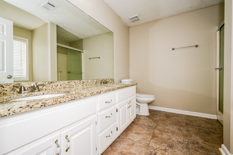 1,745/Mo, 245 Long Creek Dr Covington, GA 30016 Main Bathroom View
