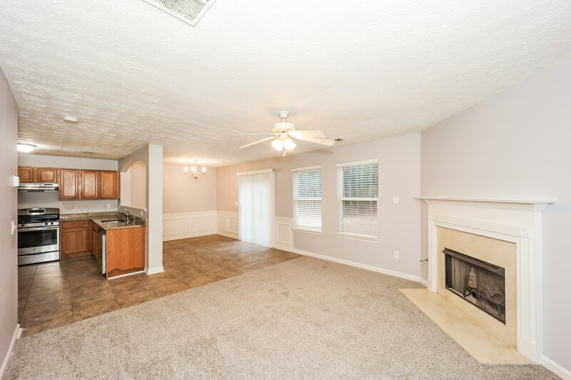 1,700/Mo, 9497 Lakeview Rd Union City, GA 30291 Living Room View