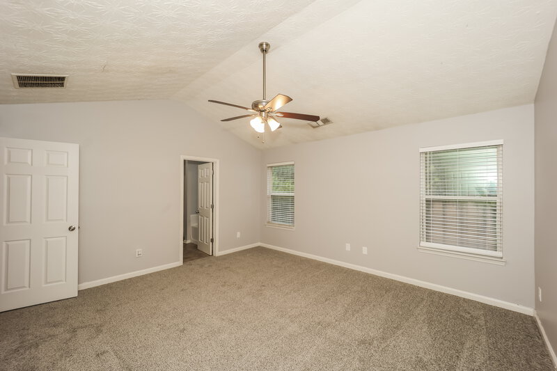 1,700/Mo, 9497 Lakeview Rd Union City, GA 30291 Main Bedroom View