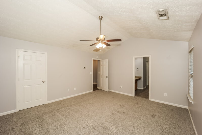 1,700/Mo, 9497 Lakeview Rd Union City, GA 30291 Main Bedroom View 2