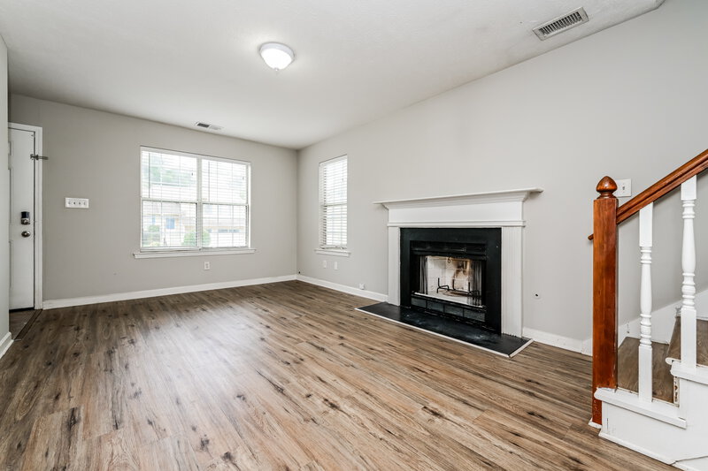 2,055/Mo, 2744 Sanibel Ln SE Smyrna, GA 30082 Living Room View 2