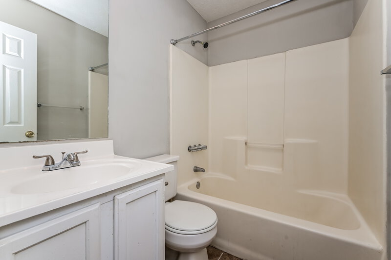 2,055/Mo, 2744 Sanibel Ln SE Smyrna, GA 30082 Bathroom View