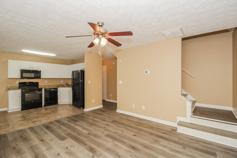 1,700/Mo, 108 Cobblestone Dr Dallas, GA 30132 Living Room View