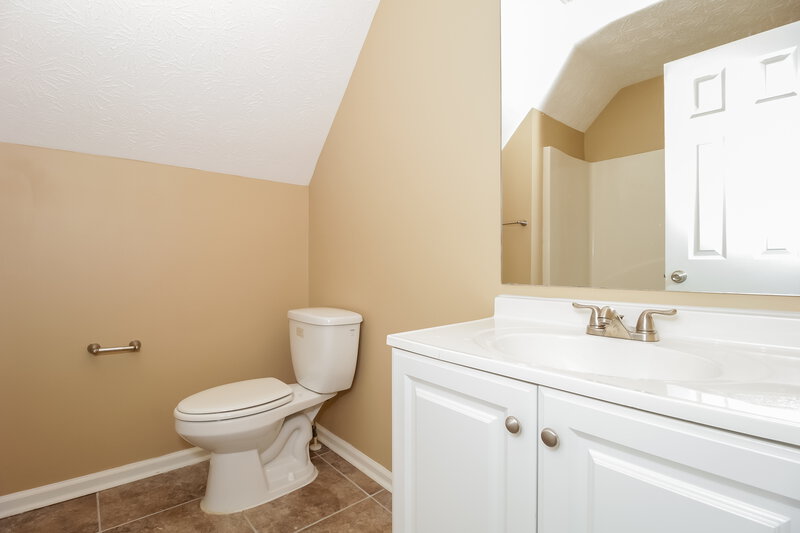 1,700/Mo, 108 Cobblestone Dr Dallas, GA 30132 Bathroom View