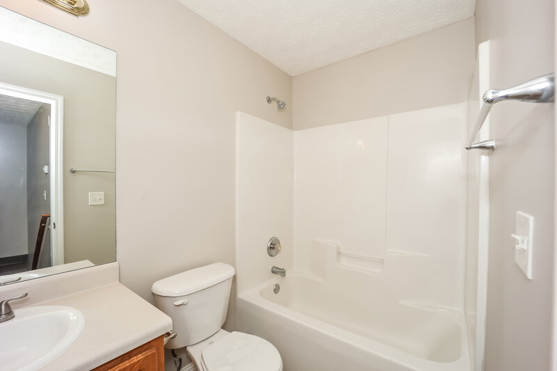 2,740/Mo, 365 Tara Rd Jonesboro, GA 30238 Bathroom View