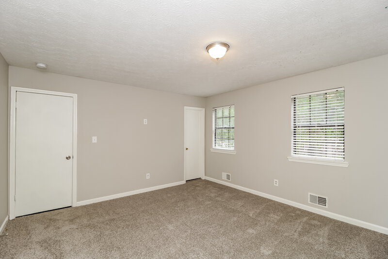 2,370/Mo, 6511 Meadow Lark Dr Riverdale, GA 30296 Main Bedroom View