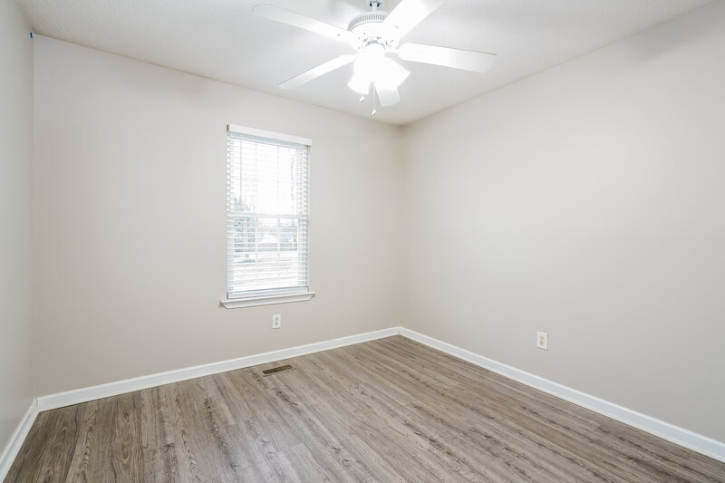 2,340/Mo, 576 Woodbridge Dr Dallas, GA 30157 Bedroom View 2