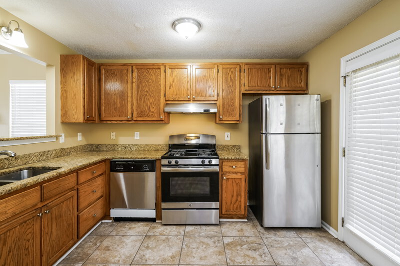 2,080/Mo, 6320 Wellington Ct Douglasville, GA 30134 Kitchen View