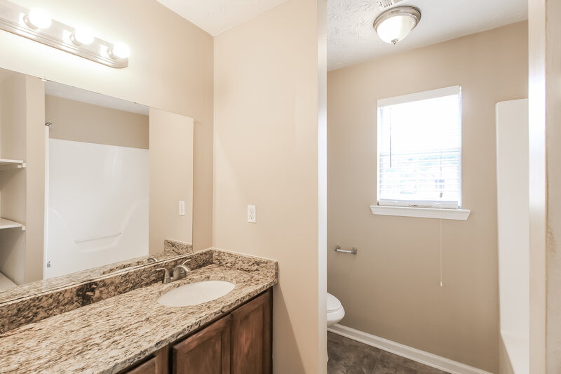 1,510/Mo, 1660 E Riverchase Circle NE Conyers, GA 30013 Main Bathroom View